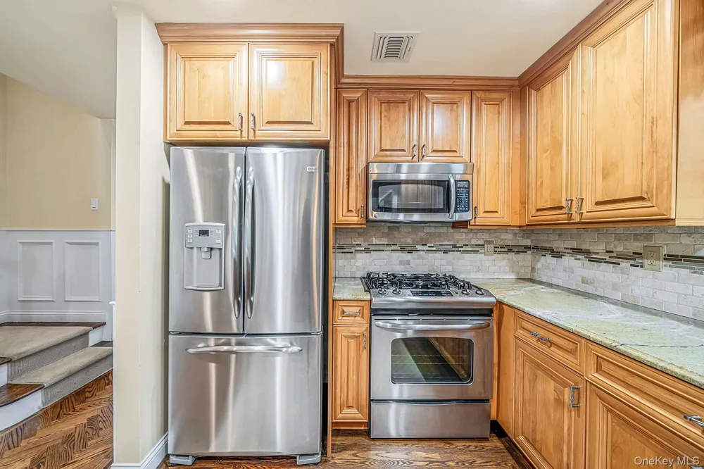 32 Coral Lane Sayville, NY 11782