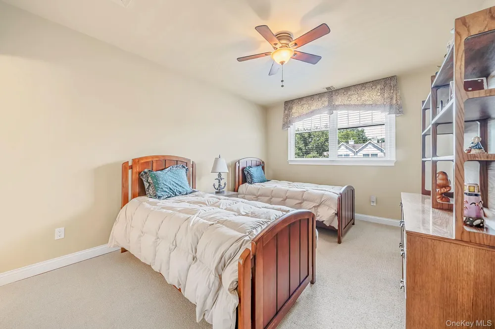 32 Coral Lane Sayville, NY 11782