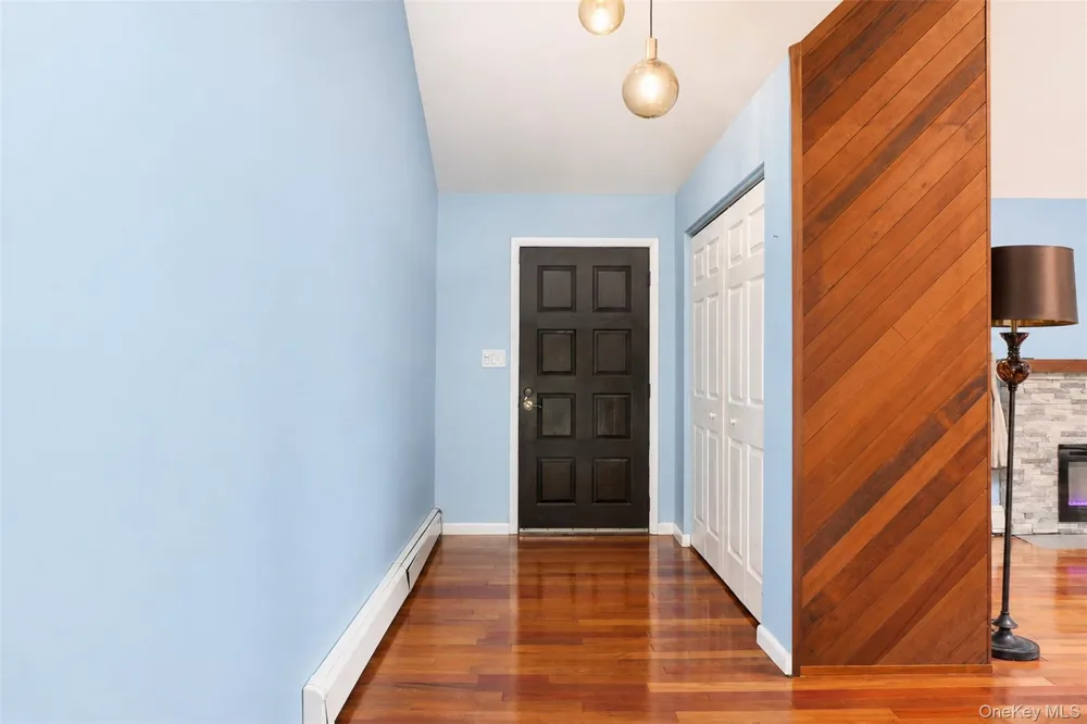 12 Clover Lane Brookhaven, NY 11719