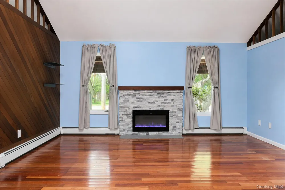 12 Clover Lane Brookhaven, NY 11719