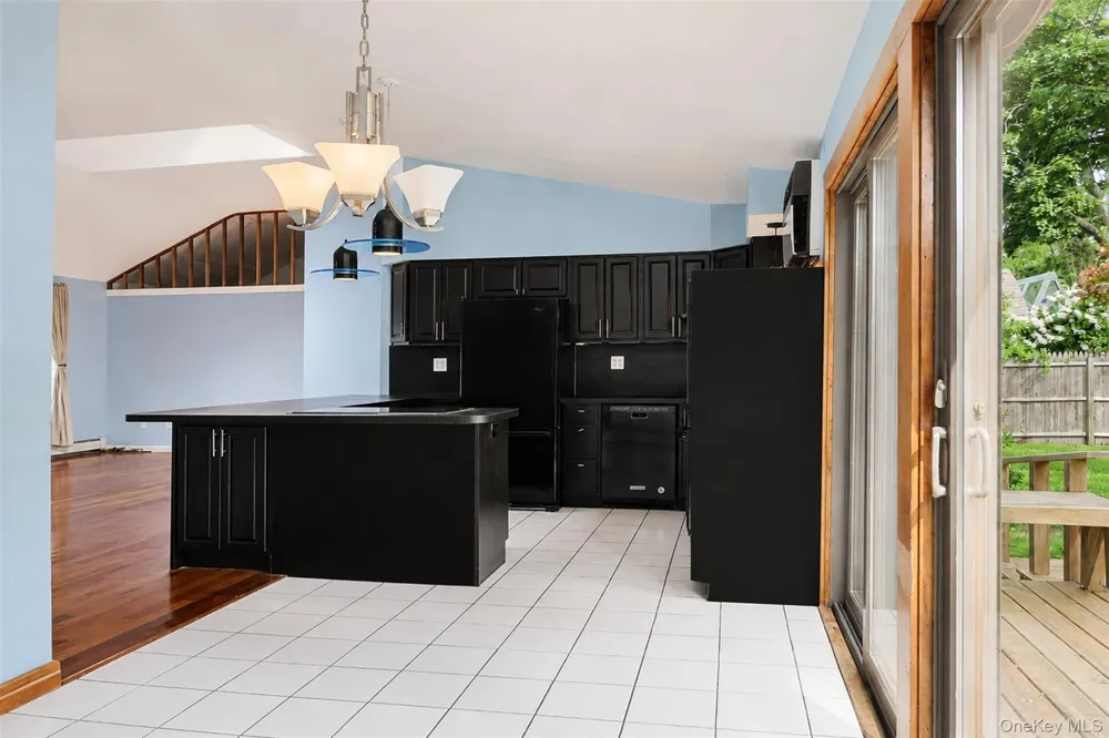 12 Clover Lane Brookhaven, NY 11719