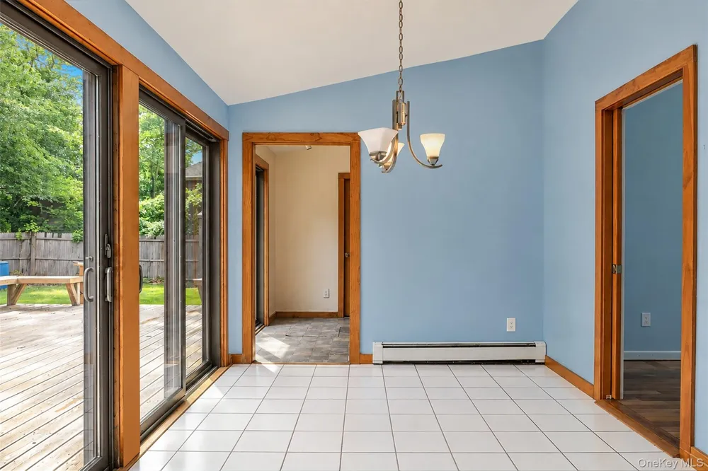 12 Clover Lane Brookhaven, NY 11719