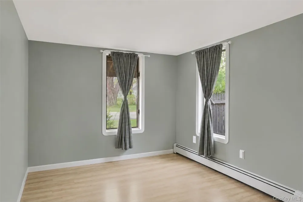 12 Clover Lane Brookhaven, NY 11719
