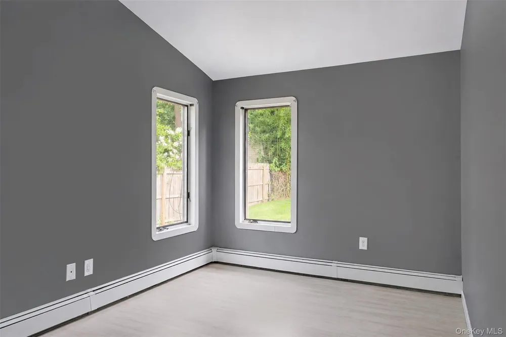 12 Clover Lane Brookhaven, NY 11719