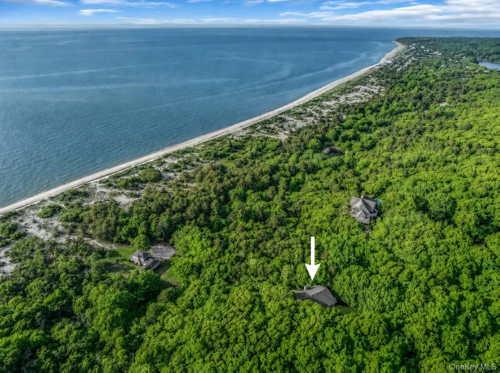 3645 Soundview Avenue Peconic, NY 11958