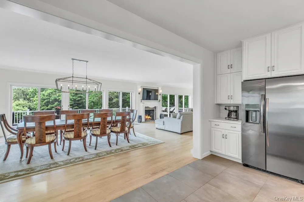 3645 Soundview Avenue Peconic, NY 11958
