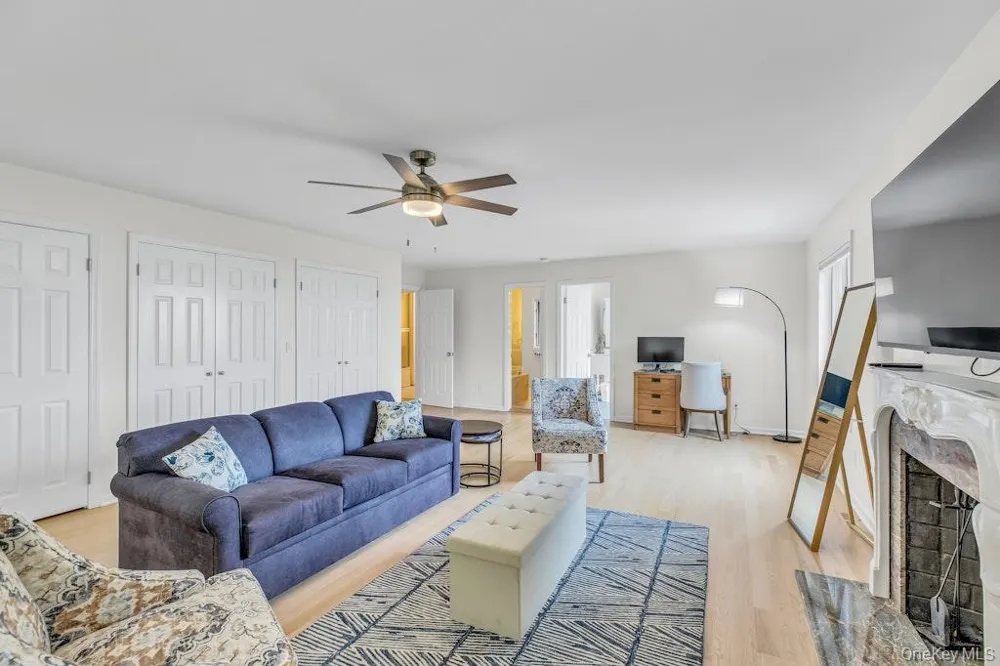 3645 Soundview Avenue Peconic, NY 11958