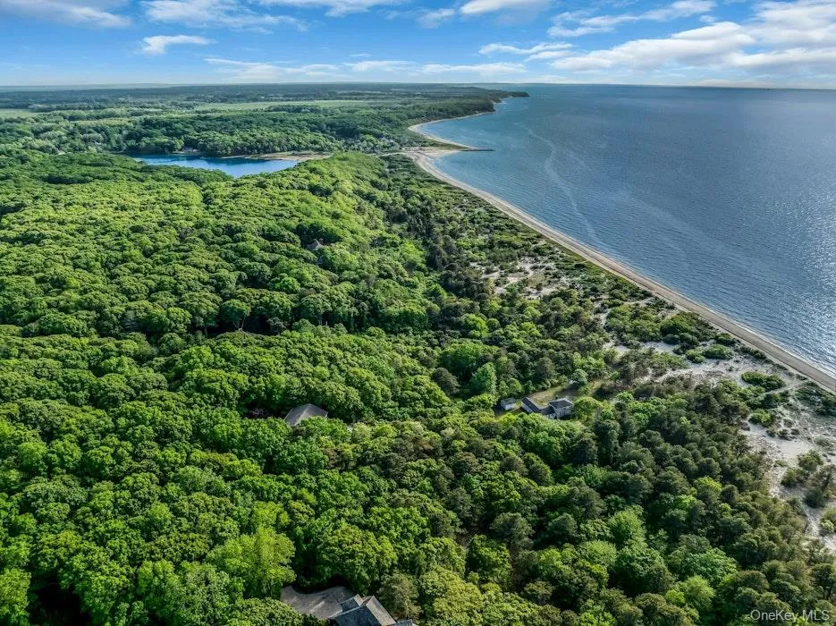 3645 Soundview Avenue Peconic, NY 11958