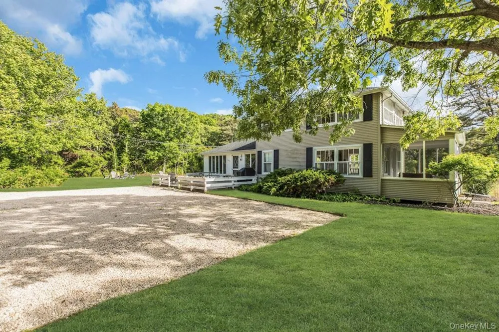 3651 Soundview Avenue Peconic, NY 11958
