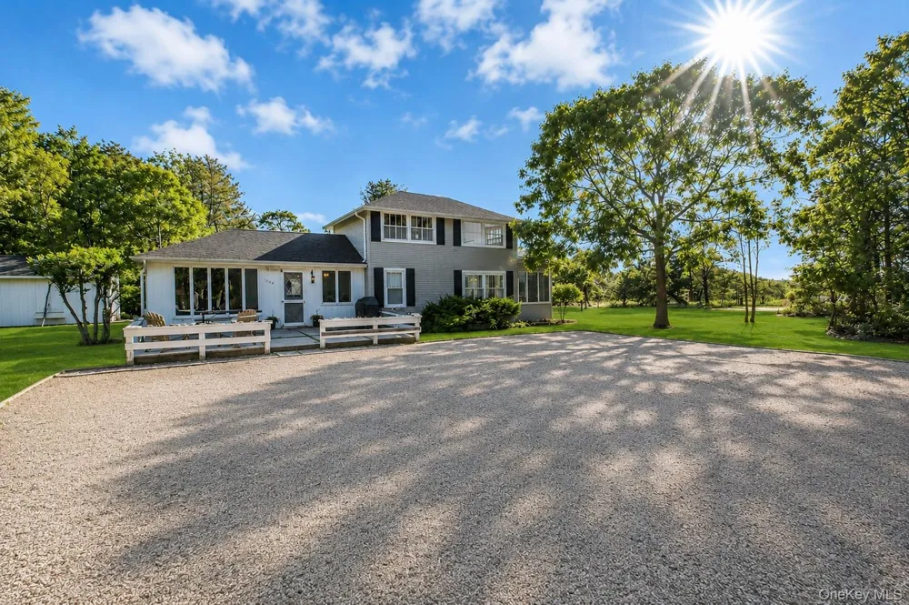 3651 Soundview Avenue Peconic, NY 11958