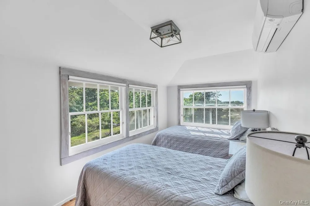 3651 Soundview Avenue Peconic, NY 11958