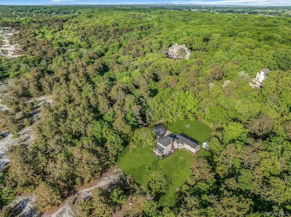 3651 Soundview Avenue Peconic, NY 11958