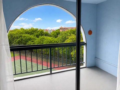 9440 Fontainebleau Blvd #515