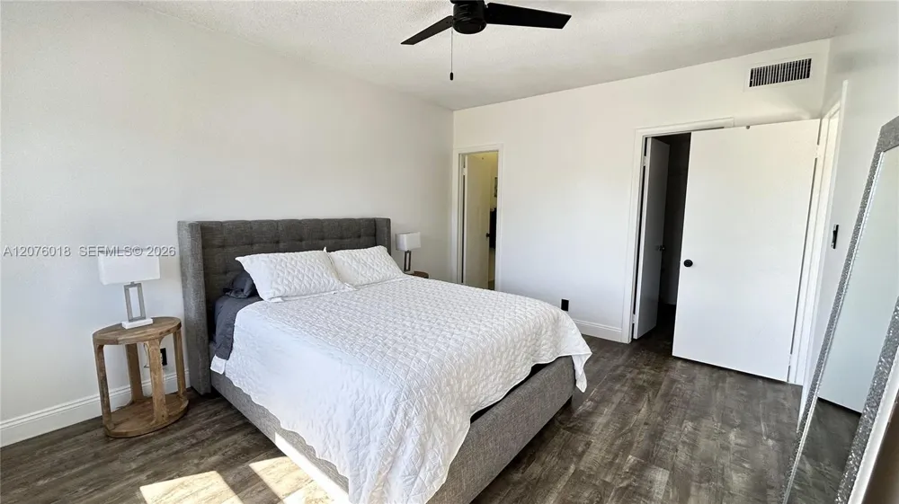 4117 Bougainvilla Dr #210 Lauderdale By The Sea, FL 33308