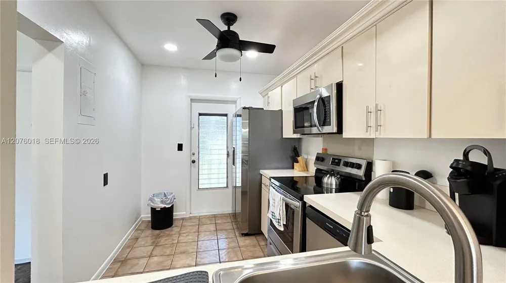 4117 Bougainvilla Dr #210 Lauderdale By The Sea, FL 33308