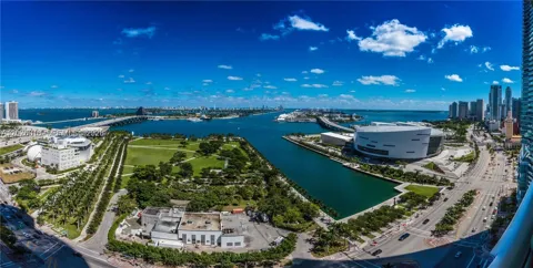 900 Biscayne Blvd #2604