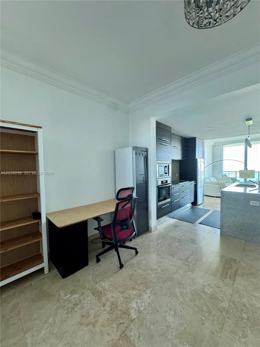 900 Biscayne Blvd #2604 Miami, FL 33132