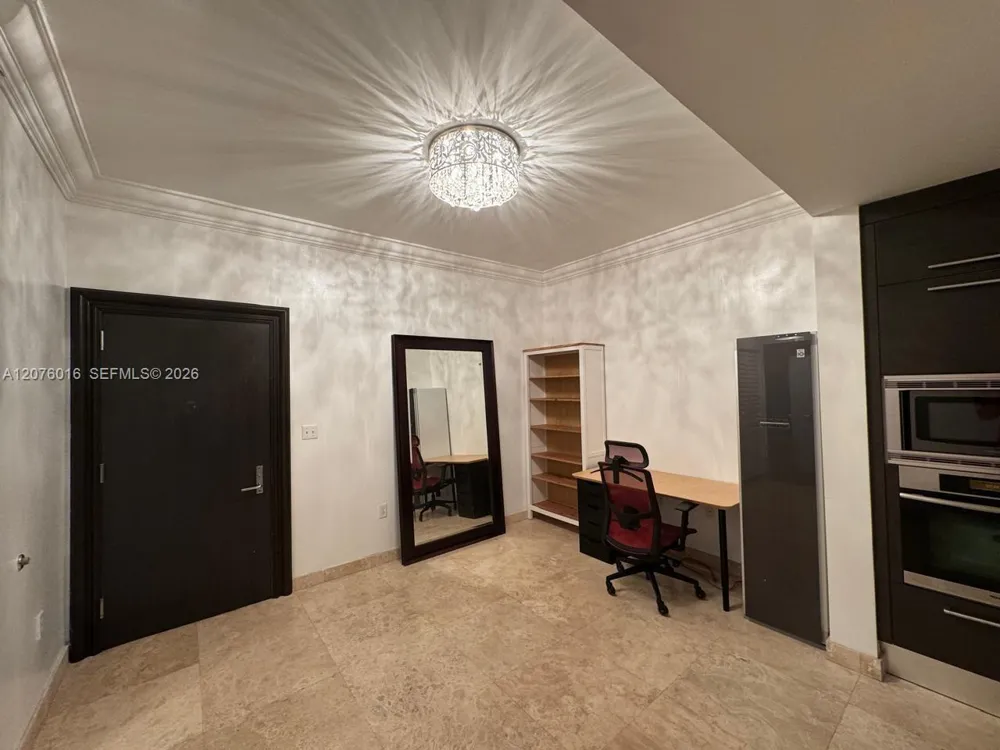 900 Biscayne Blvd #2604 Miami, FL 33132