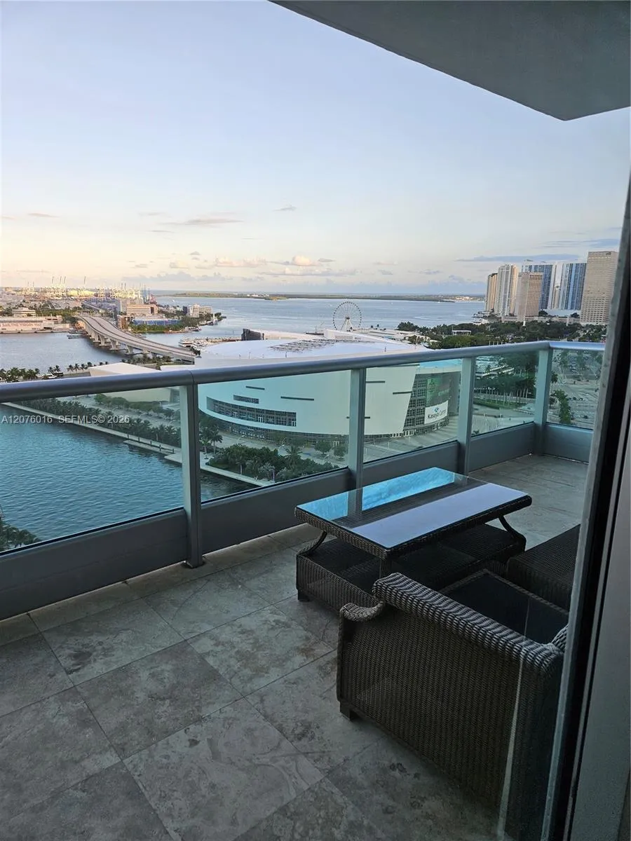 900 Biscayne Blvd #2604 Miami, FL 33132