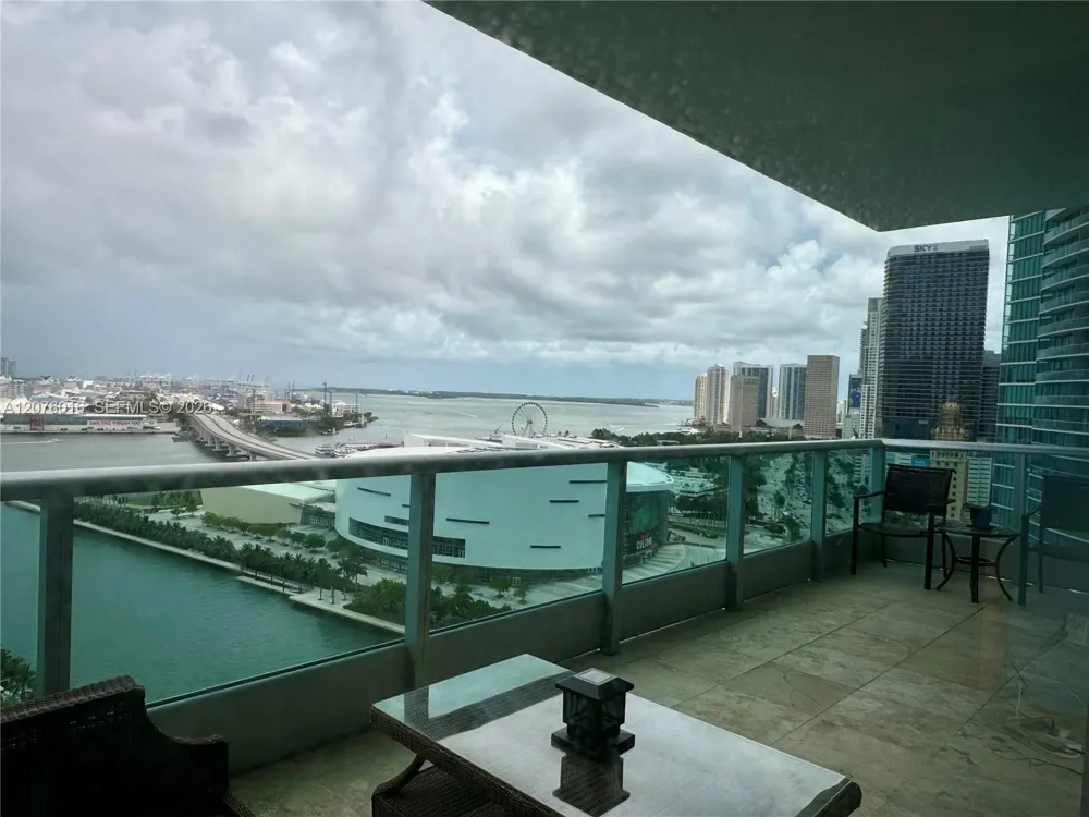 900 Biscayne Blvd #2604 Miami, FL 33132
