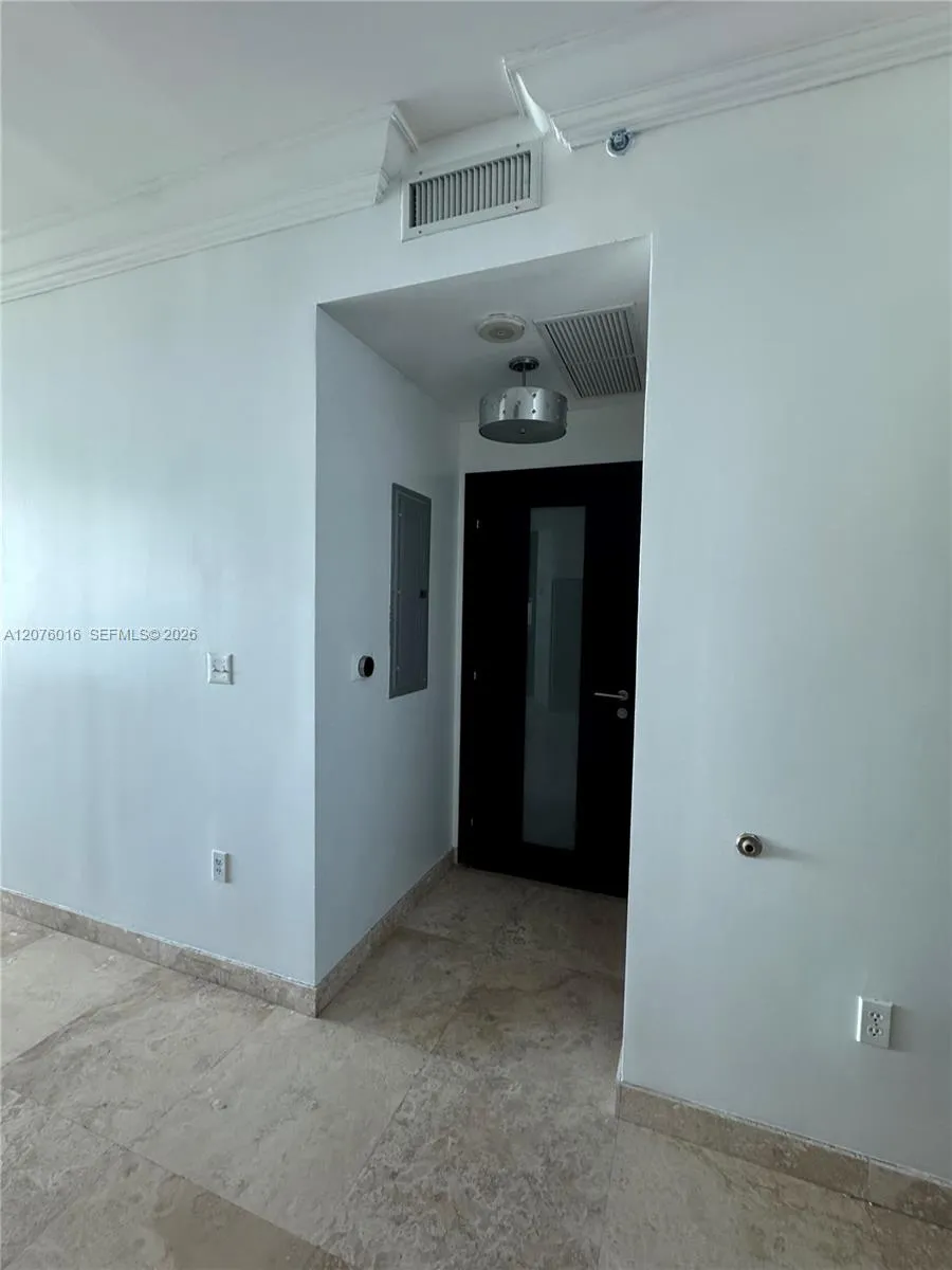 900 Biscayne Blvd #2604 Miami, FL 33132