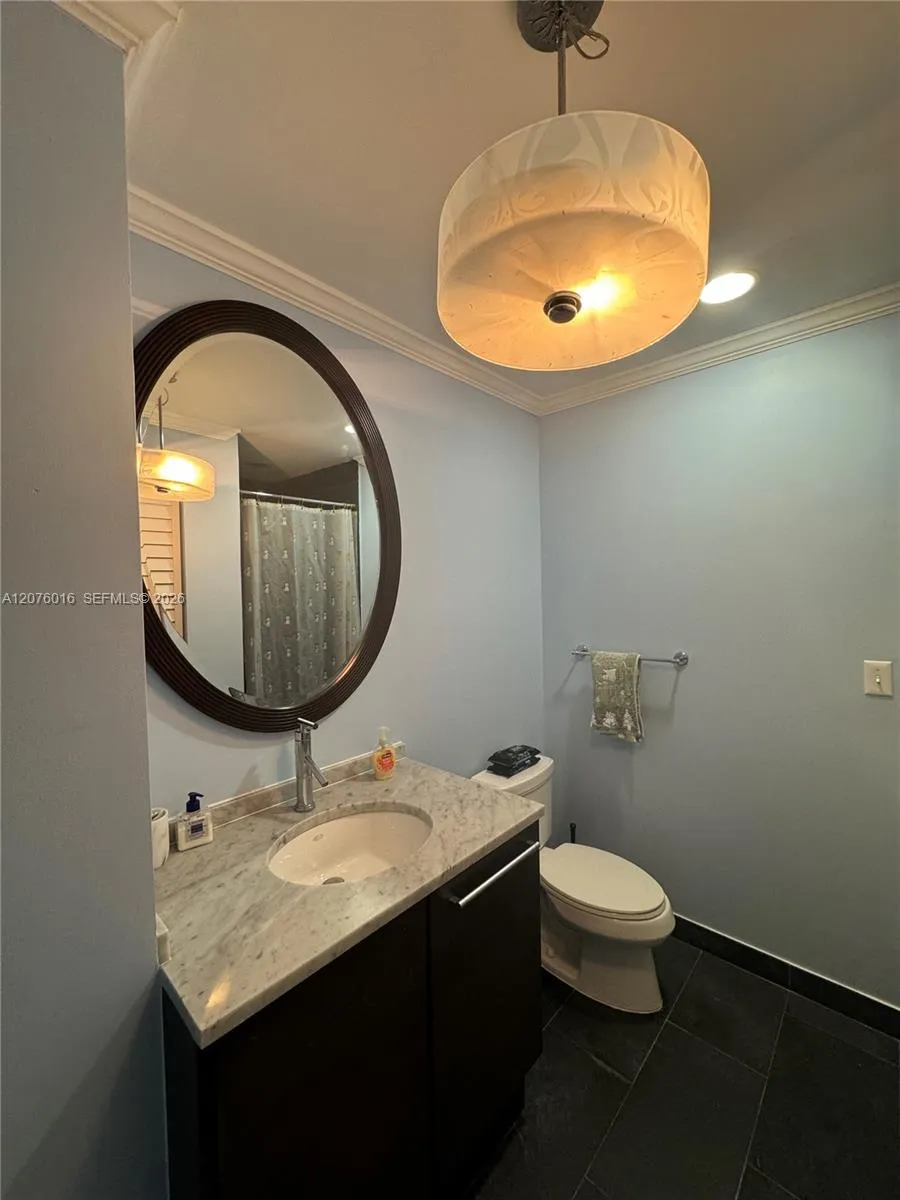900 Biscayne Blvd #2604 Miami, FL 33132