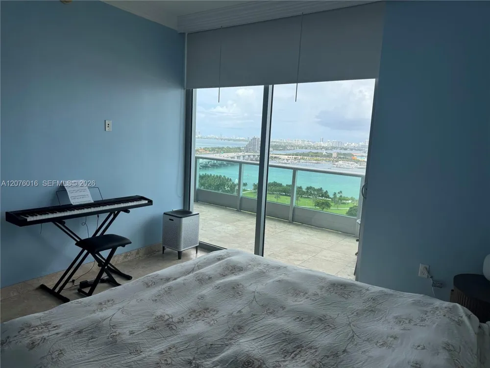 900 Biscayne Blvd #2604 Miami, FL 33132