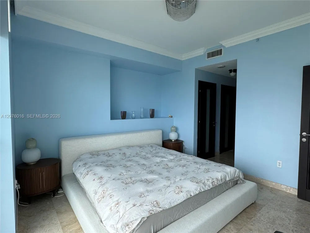 900 Biscayne Blvd #2604 Miami, FL 33132