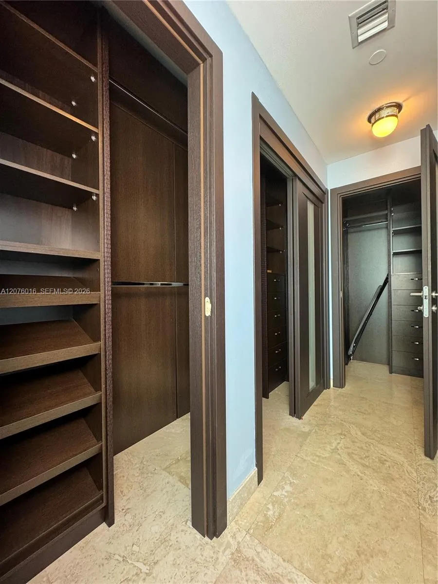 900 Biscayne Blvd #2604 Miami, FL 33132