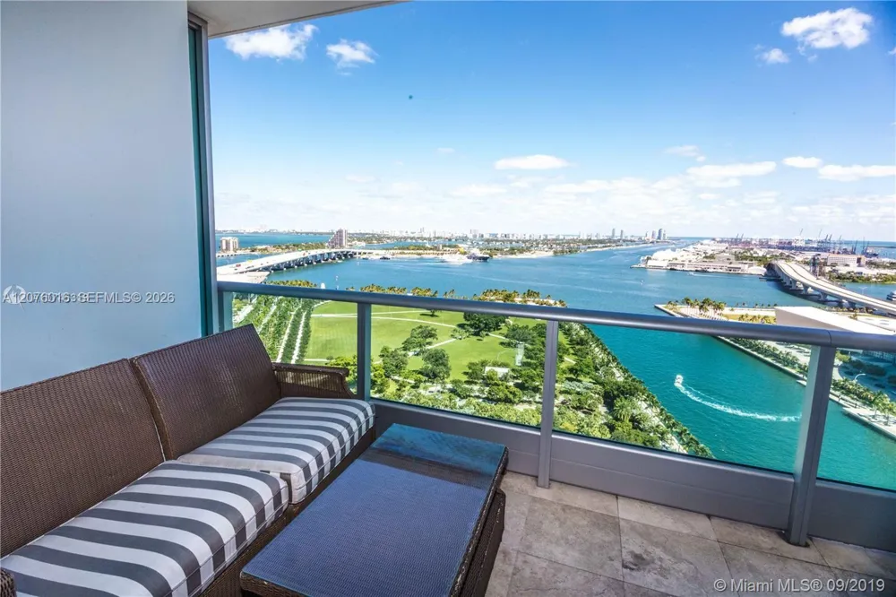 900 Biscayne Blvd #2604 Miami, FL 33132