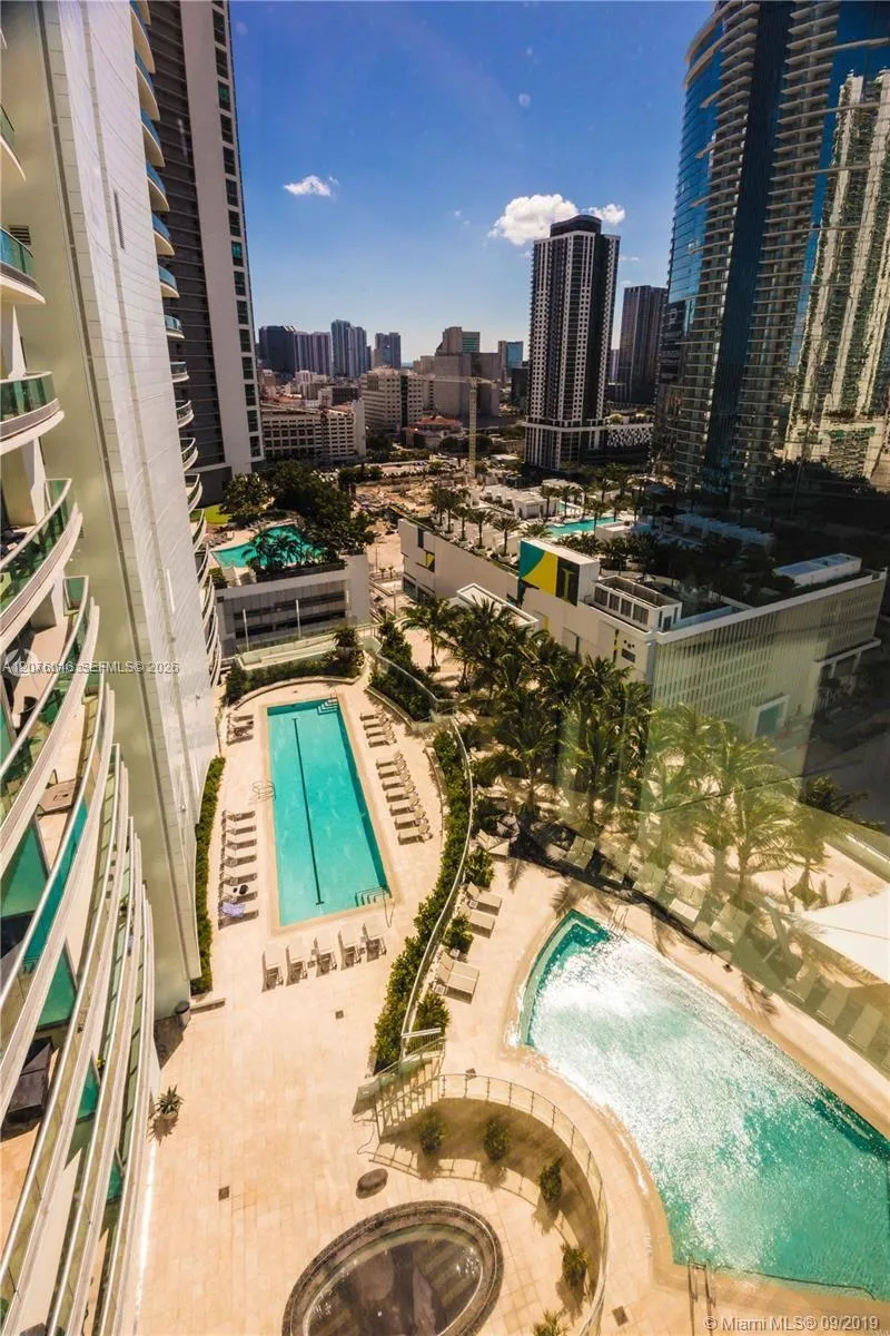 900 Biscayne Blvd #2604 Miami, FL 33132