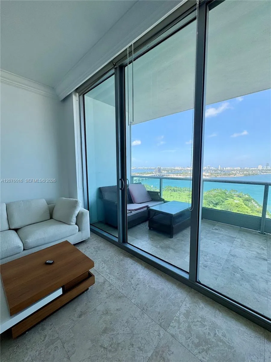 900 Biscayne Blvd #2604 Miami, FL 33132