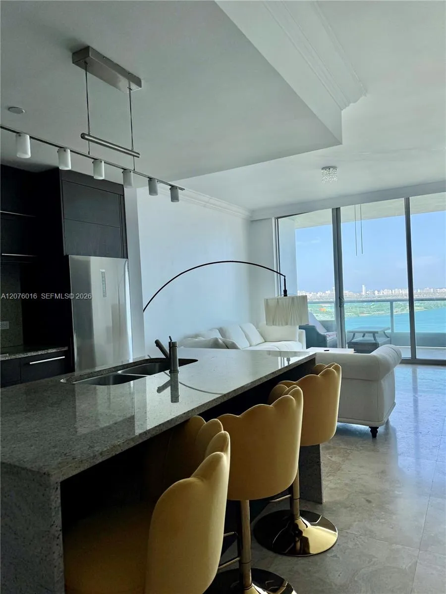 900 Biscayne Blvd #2604 Miami, FL 33132