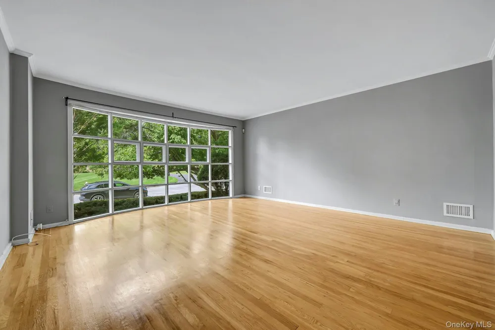 67 Malvern Lane Scarsdale, NY 10583