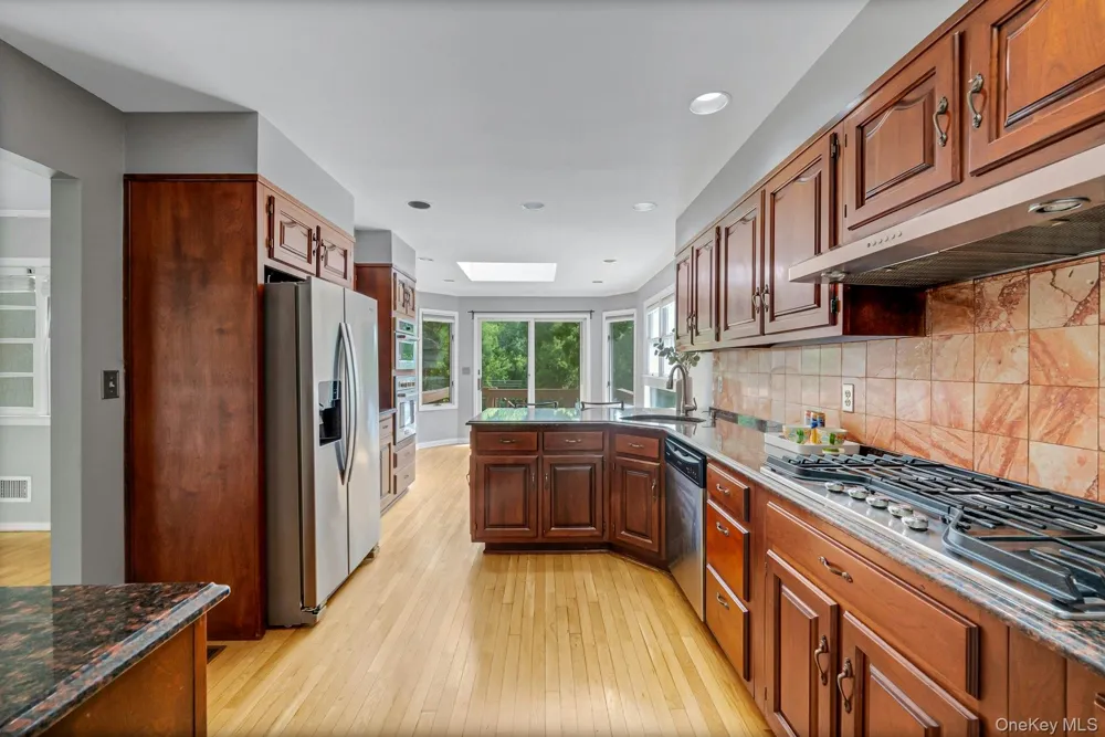 67 Malvern Lane Scarsdale, NY 10583