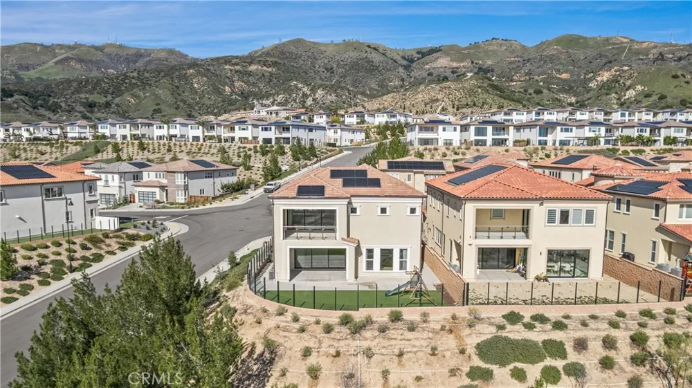 20638 W Deer Grass Ct Court Porter Ranch, CA 91326