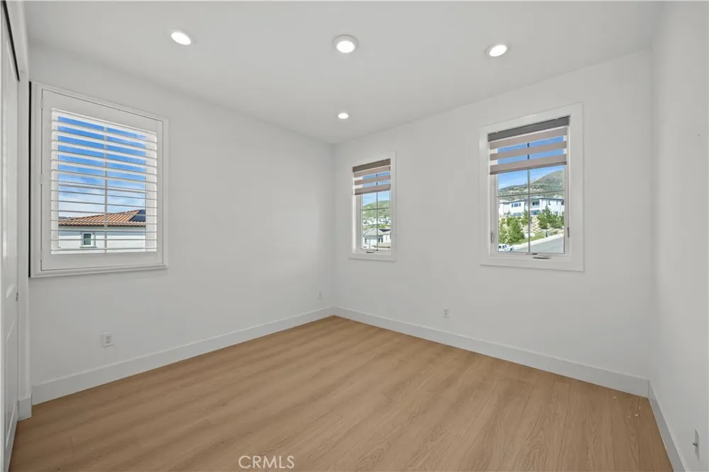 20638 W Deer Grass Ct Court Porter Ranch, CA 91326
