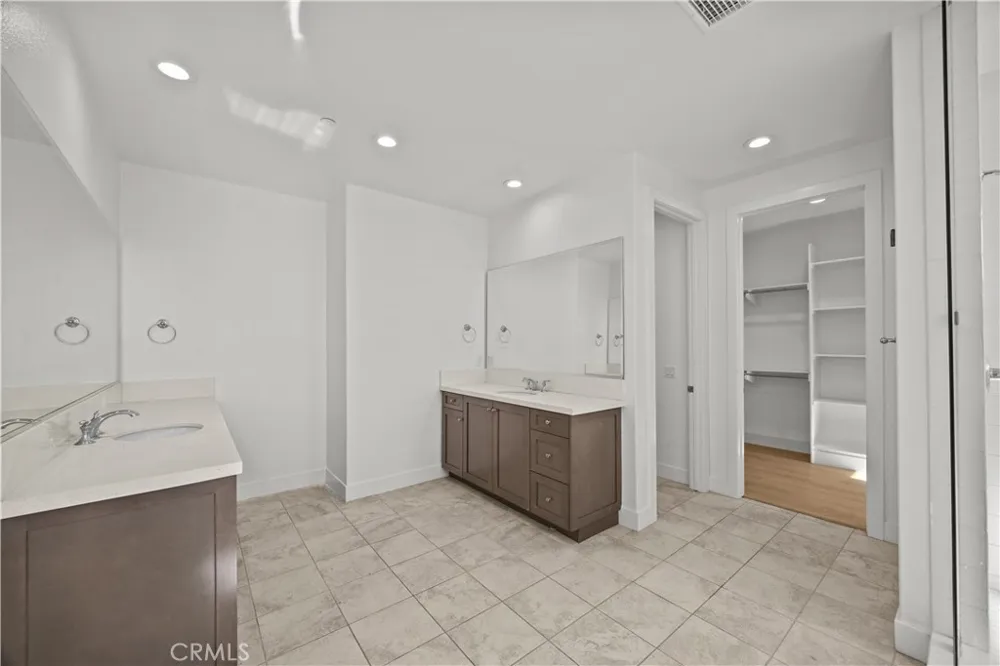 20638 W Deer Grass Ct Court Porter Ranch, CA 91326