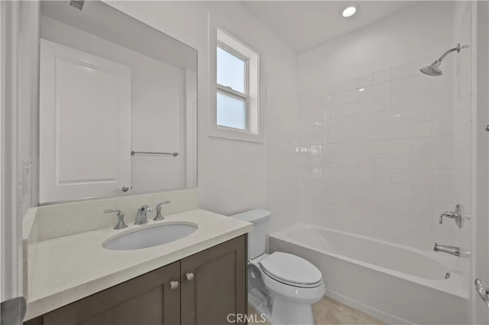 20638 W Deer Grass Ct Court Porter Ranch, CA 91326
