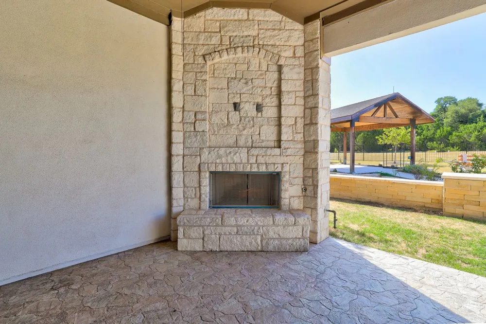 335 Bold Sundown Liberty Hill, TX 78642
