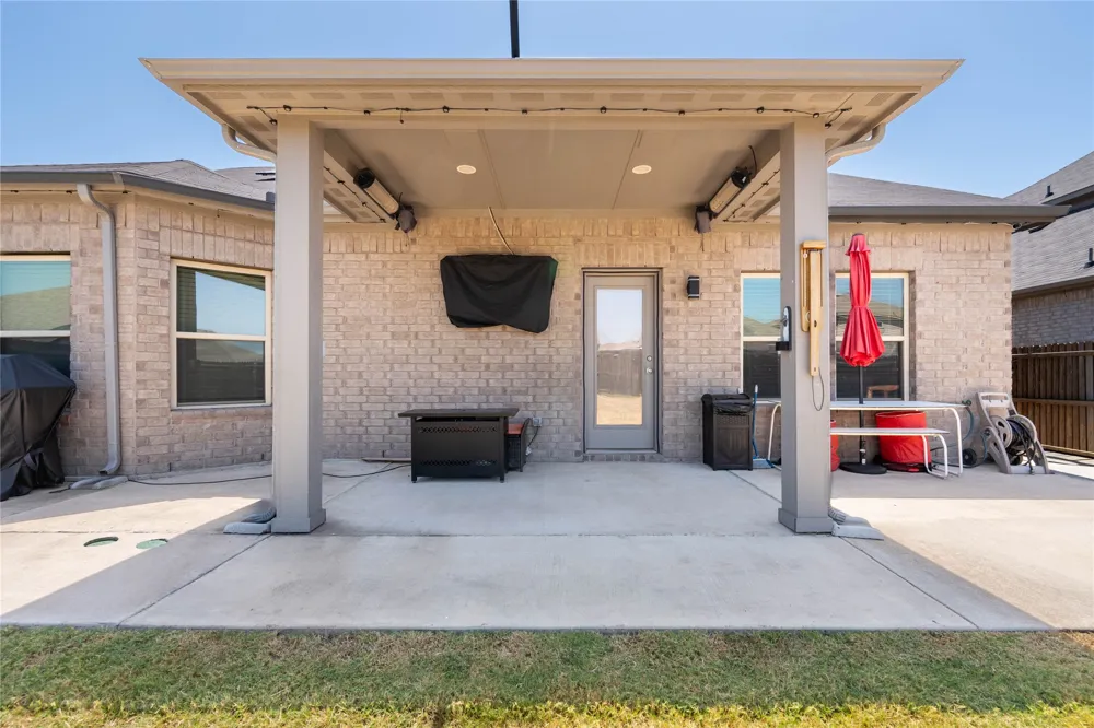 1913 Damianita Drive Royse City, TX 75189