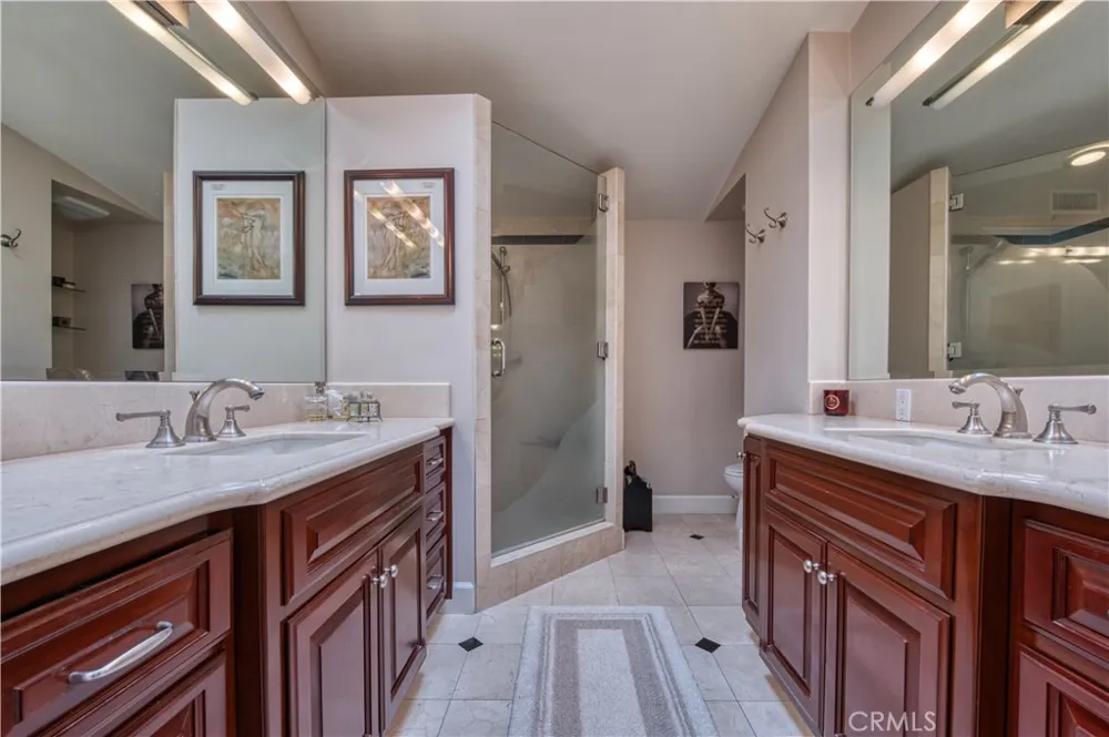 2183 Vista Entrada Newport Beach, CA 92660