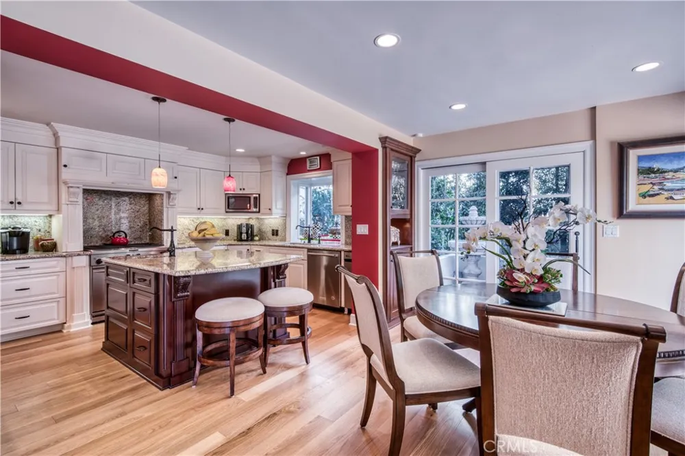 2183 Vista Entrada Newport Beach, CA 92660