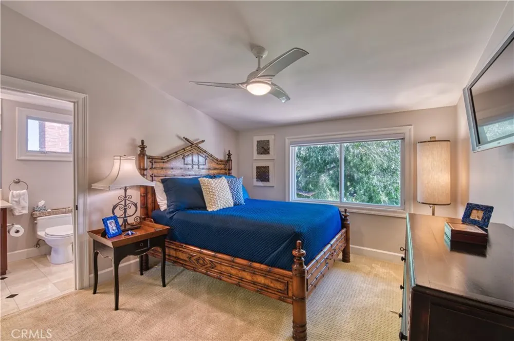 2183 Vista Entrada Newport Beach, CA 92660