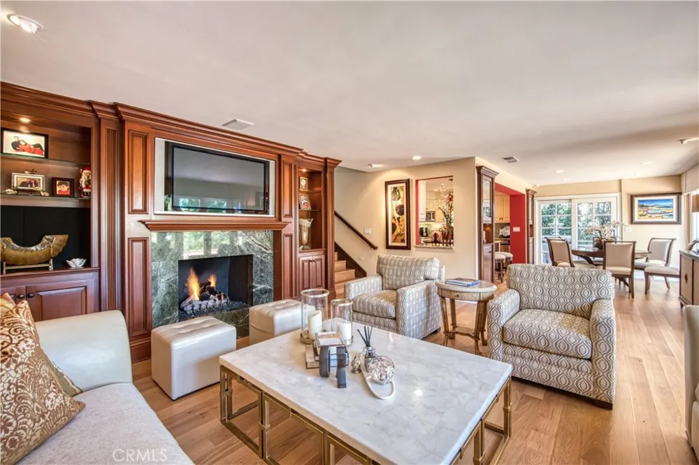 2183 Vista Entrada Newport Beach, CA 92660