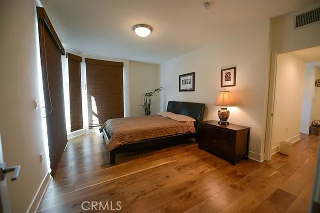 7133 Hawthorn Avenue #202 Hollywood, CA 90046