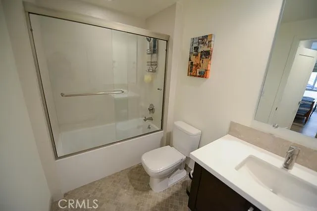 7133 Hawthorn Avenue #202 Hollywood, CA 90046