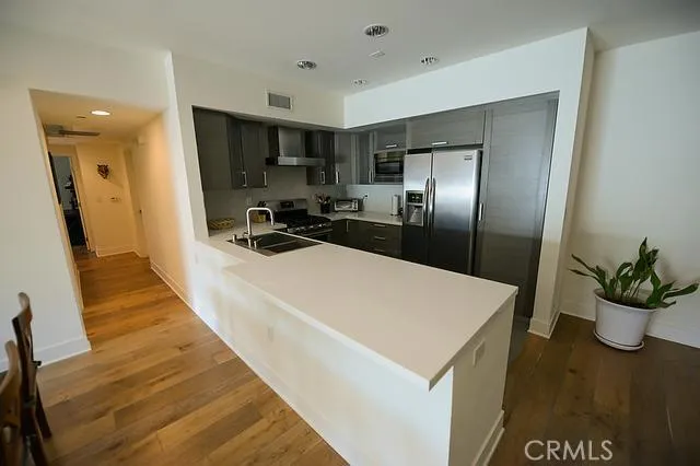 7133 Hawthorn Avenue #202 Hollywood, CA 90046
