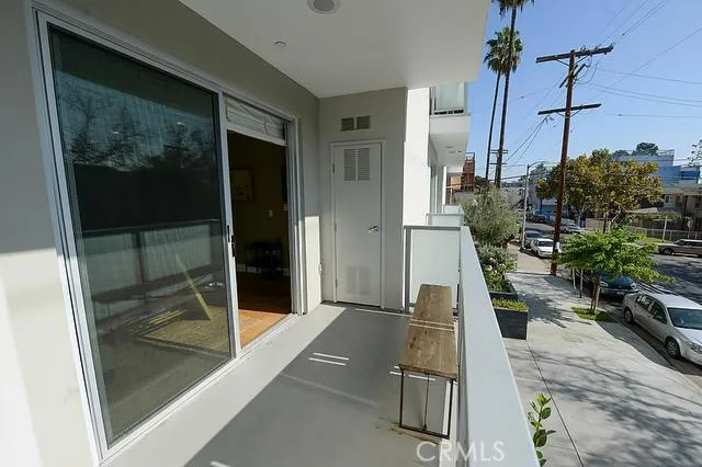 7133 Hawthorn Avenue #202 Hollywood, CA 90046