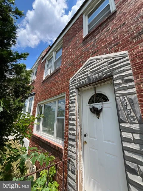 5453 WHITWOOD ROAD